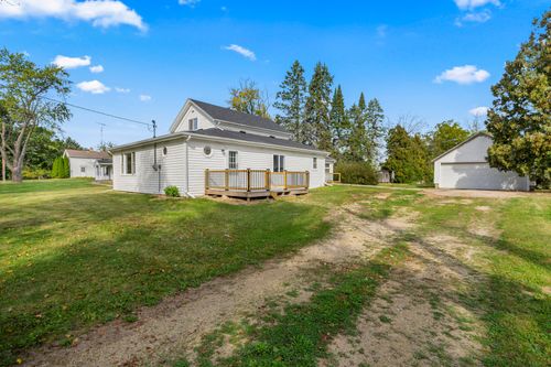 9526 Clinton St, DARIEN, WI, 53114-1332 | Card Image