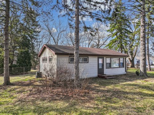 1484 N Hicks Rd, Palatine, IL, 60067-2835 | Card Image