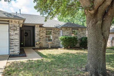 844 Atchison Drive, House other with 3 bedrooms, 2 bathrooms and null parking in Saginaw TX | Image 3