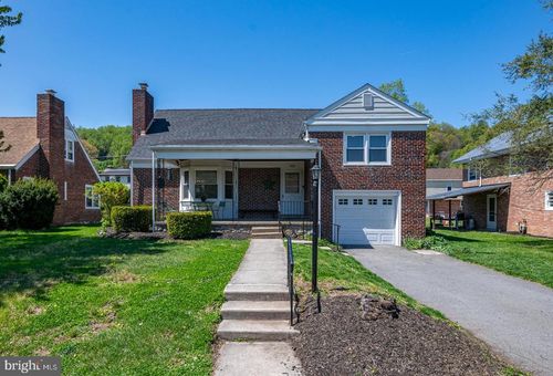 920 Brighton Ave, READING, PA, 19606-1420 | Card Image