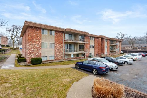 208-734 W Kilgore Rd, Kalamazoo, MI, 49008-3636 | Card Image