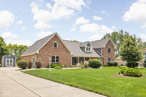 5695 Red Oak Dr, Greenfield, IN, 46140-8757 | Card Image