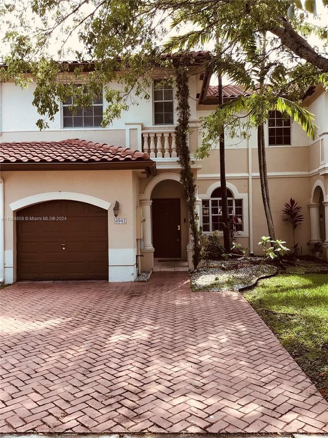 0 - 4941 Sw 135 Th Way, Townhouse with 3 bedrooms, 3 bathrooms and null parking in Miramar FL | Image 10