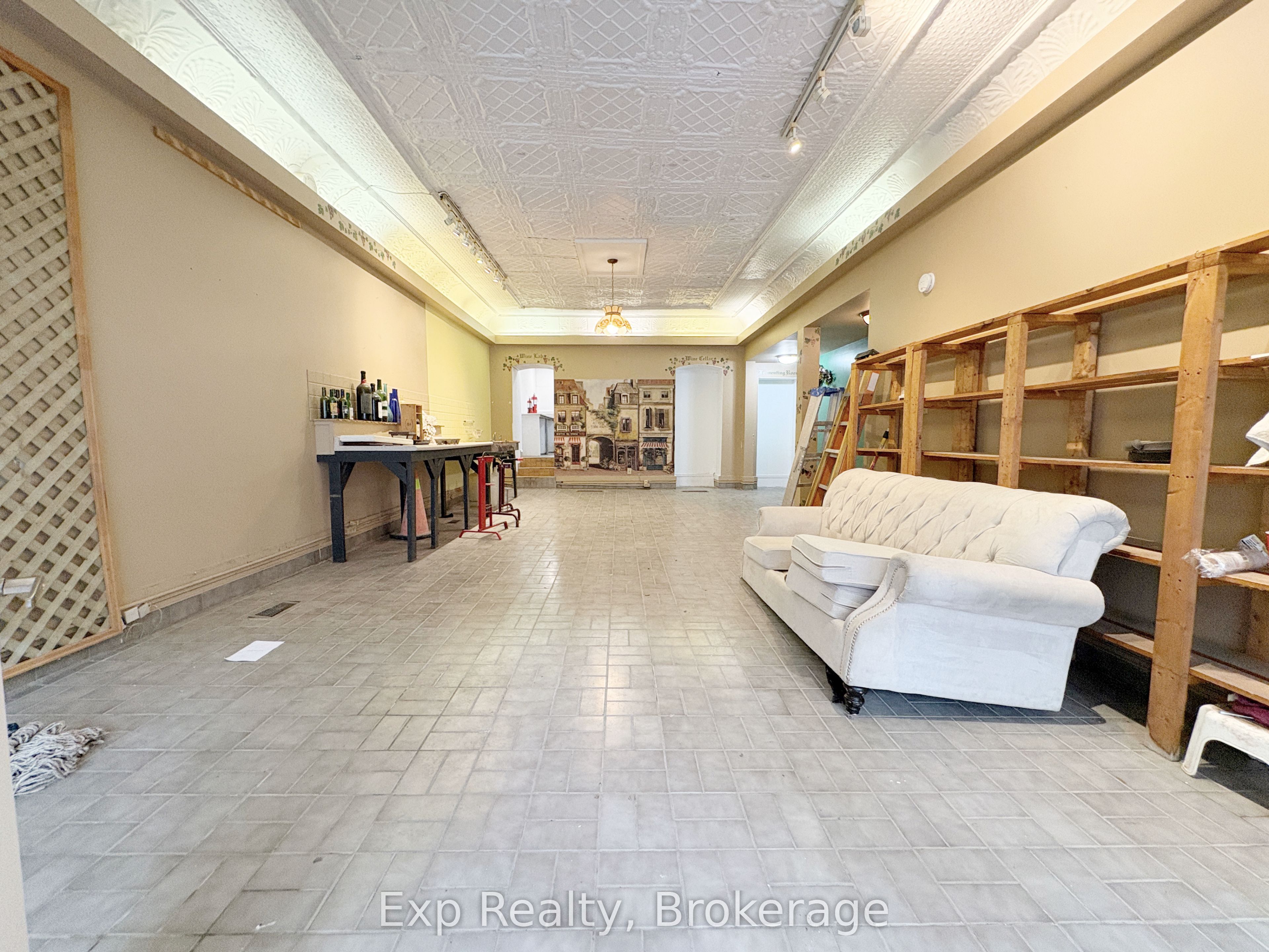 Commercial Lease in Greater Napanee 2