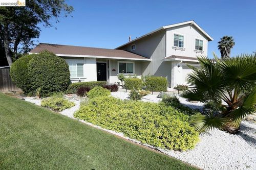 2198 La Orinda Pl, Concord, CA, 94518-3020 | Card Image