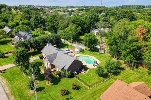 229 Shady Ln, White House, TN, 37188-9316 | Card Image