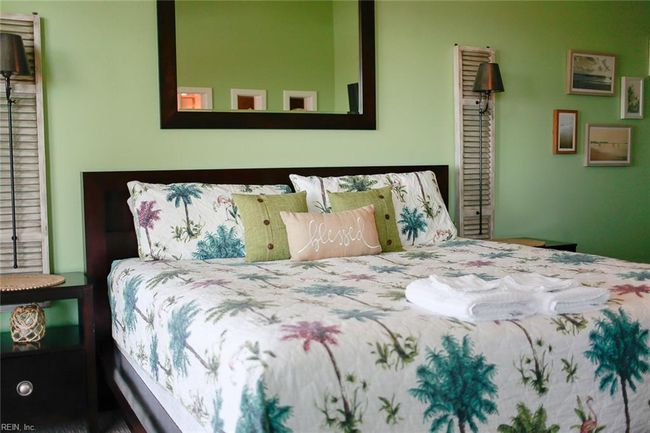 APT-432B - 3738 Sandpiper Rd, House attached with 4 bedrooms, 3 bathrooms and null parking in Virginia Beach VA | Image 33