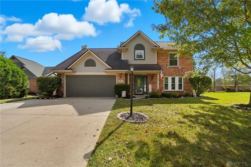 2574 Countryside Dr, Fairborn, OH, 45324-2661 | Card Image