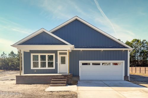 143 Laura Dr, New Bern, NC, 28562-9122 | Card Image