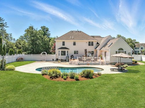 9 Loon Way, Westford, MA, 01886-6805 | Card Image