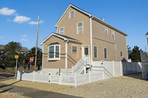 111 President Ave, Lavallette, NJ, 08735-2151 | Card Image