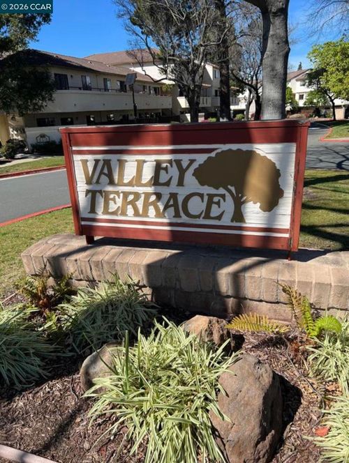 32-5080 Valley Crest Dr, Concord, CA, 94521-3076 | Card Image