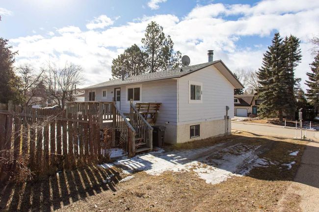 103 Westview Dr, House other with 5 bedrooms, 3 bathrooms and 4 parking in Sylvan Lake AB | Image 5