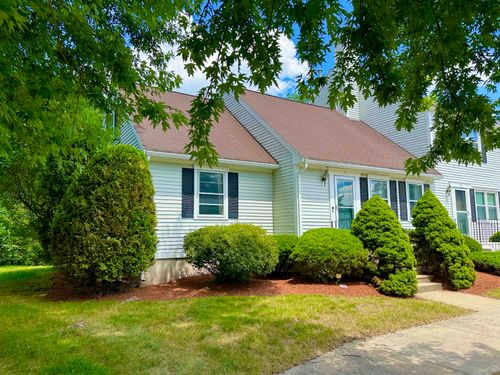 75 Cadogan Way, Nashua, NH, 03062-2285 | Card Image