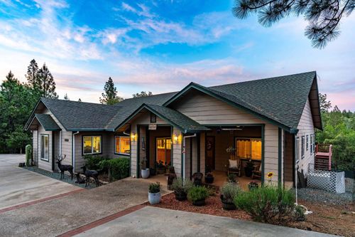 19010 Golden Oaks Court, Jackson, CA, 95642 | Card Image