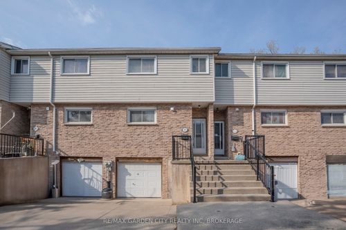 15-149 St Catharines St, Smithville, ON, L0R2A0 | Card Image