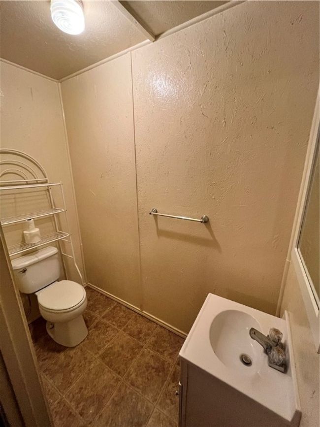 306 N Texas Ave, House other with 4 bedrooms, 2 bathrooms and null parking in Freer TX | Image 37