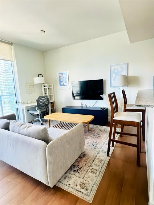 3709-1060 Brickell Ave, Miami, FL, 33131-3927 | Card Image