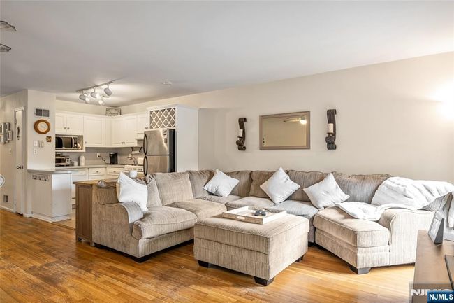 181 Long Hill Rd, House attached with 1 bedrooms, 2 bathrooms and null parking in Little Falls NJ | Image 6
