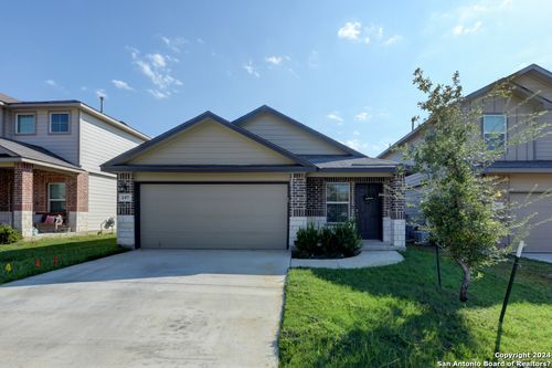 197 Middle Green Loop, Floresville, TX, 78114 | Card Image
