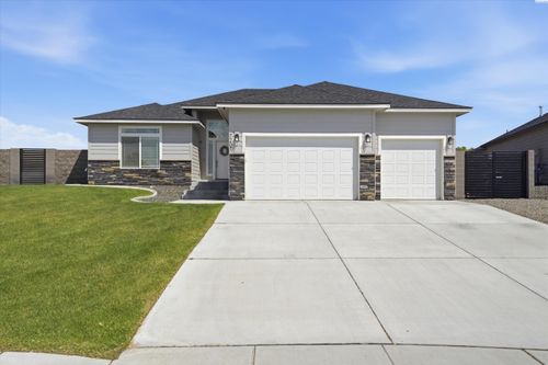 7207 Cornflower Dr, Pasco, WA, 99301 | Card Image