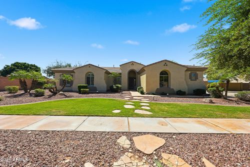 8001 W San Juan Ave, Glendale, AZ, 85303-5167 | Card Image