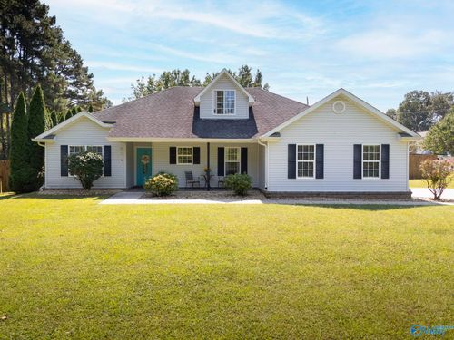 236 Lemley Cir, New Hope, AL, 35760-9589 | Card Image