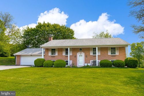 315 Sylvan Retreat Rd, COLUMBIA, PA, 17512-9036 | Card Image