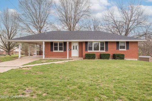 211 Indian Meadow Dr, JEFFERSON CITY, MO, 65101-4415 | Card Image