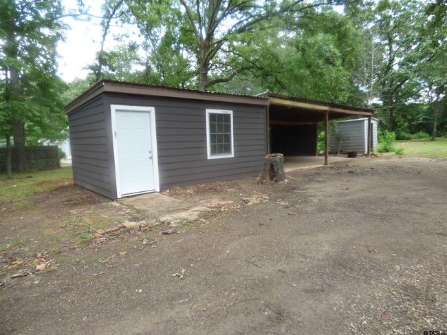 596 County Road 4218, House other with 3 bedrooms, 2 bathrooms and null parking in Mount Pleasant TX | Image 5