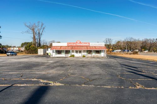 1702 S Madison St, Whiteville, NC, 28472-4934 | Card Image