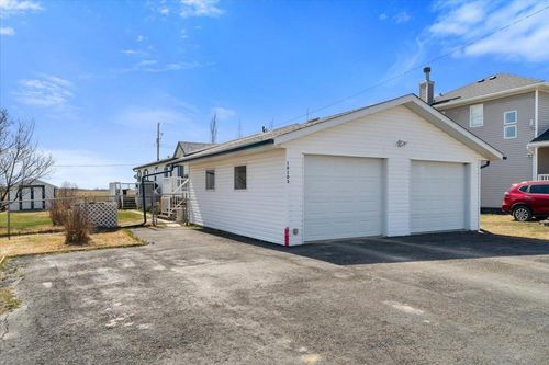 10203 98 Avenue, Bezanson, AB, T0H0G0 | Card Image