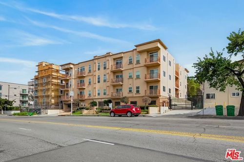 201-956 S Wilton Pl, Los Angeles, CA, 90004-4911 | Card Image