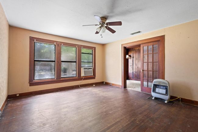 800 N Woods St, House other with 2 bedrooms, 1 bathrooms and null parking in Sherman TX | Image 25