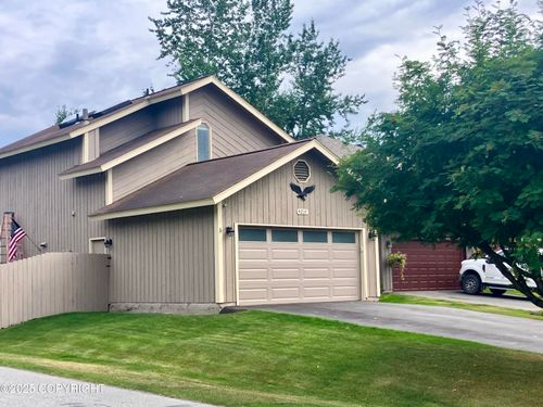 9231 Geese Cir, Eagle River, AK, 99577-8625 | Card Image