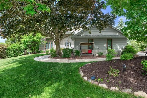 2809 Killarney Court, West Bend, WI, 53095 | Card Image
