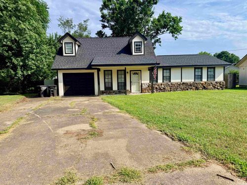 46 Wright Cir, Jacksonville, AR, 72076-5043 | Card Image