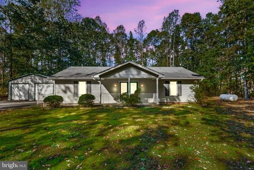 20040 Paradise Ln, RUTHER GLEN, VA, 22546-3924 | Card Image