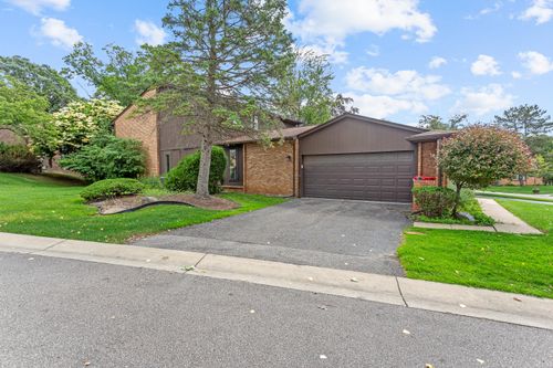 2260 Bordeaux St, West Bloomfield, MI, 48323-3017 | Card Image