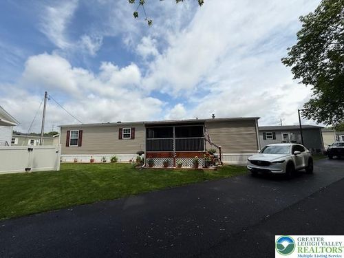 7468 Continental Cir, Trexlertown, PA, 18087-9606 | Card Image