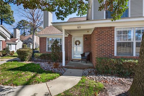 825 Brassie Way, Newport News, VA, 23602-9624 | Card Image