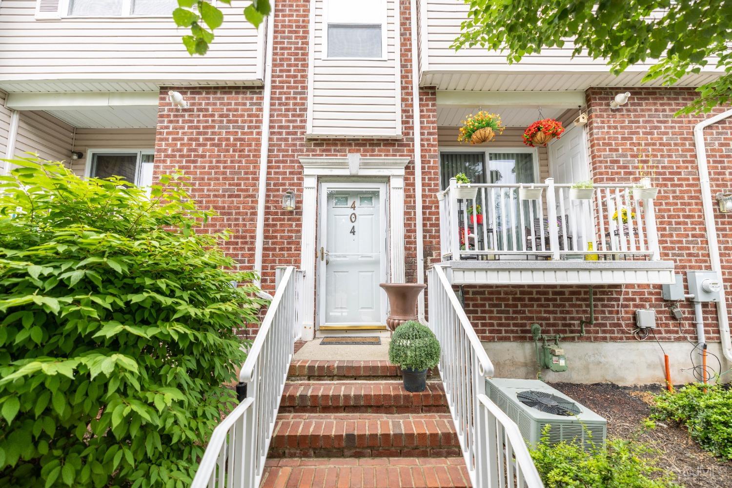 Great Beds Ct, Perth Amboy, NJ 08861