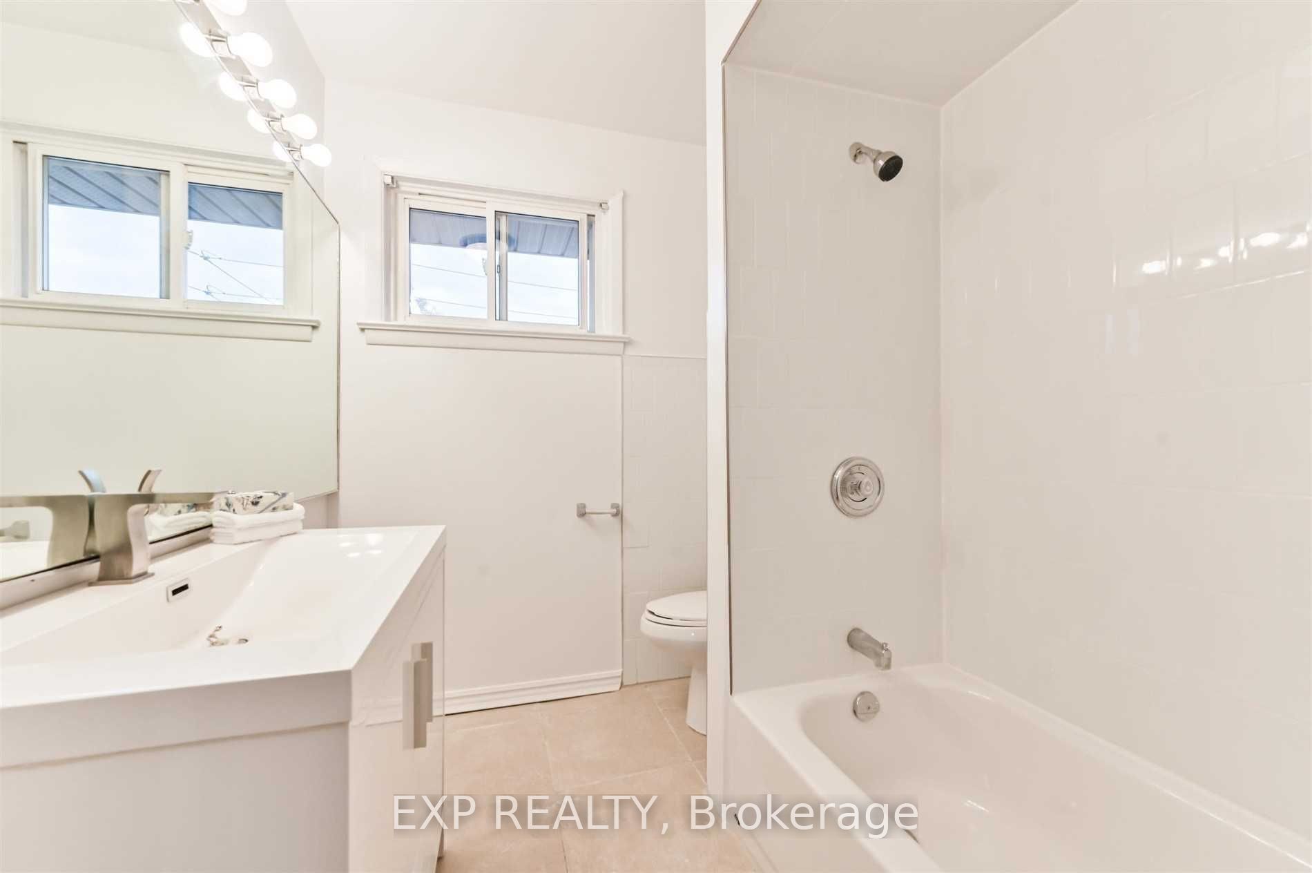 Residential in Toronto W04 3