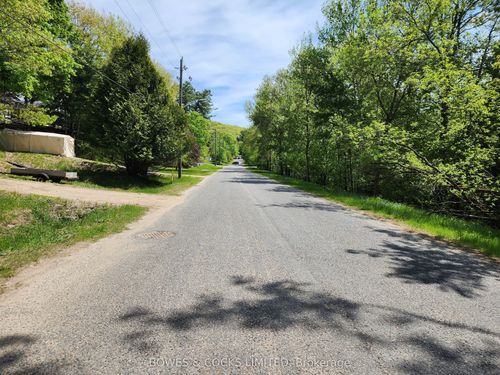 304-0 Park St, Haliburton, ON, K0M1S0 | Card Image