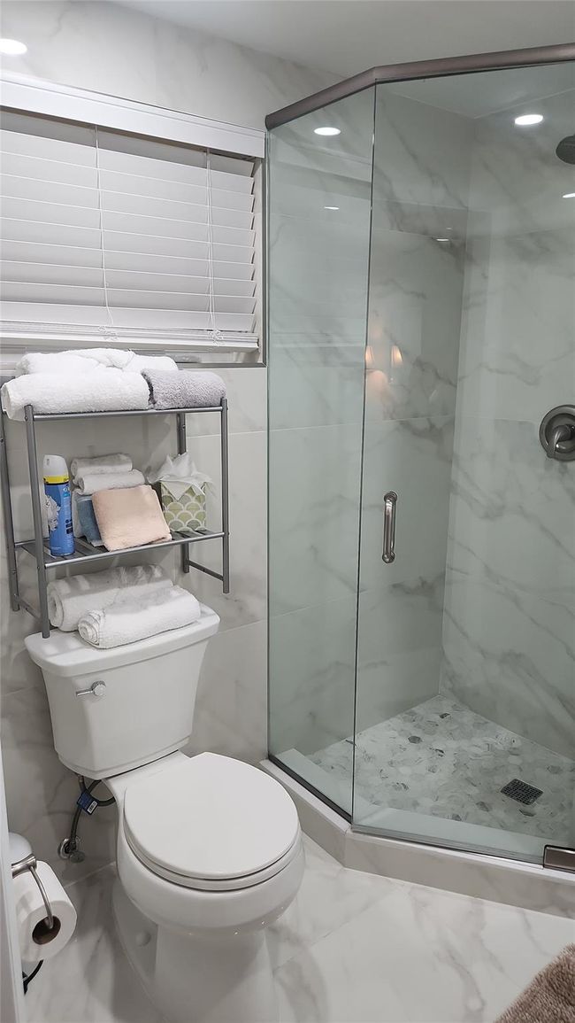 Main Bathroom #2 | Image 30