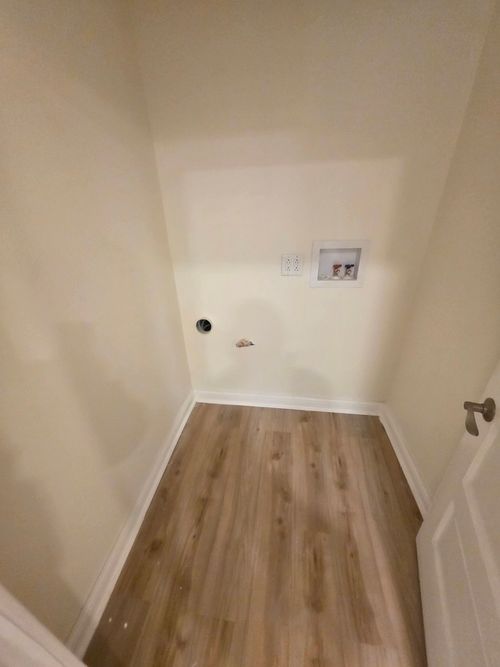 10548 S Avenue J, Chicago, IL, 60617-6225 | Card Image