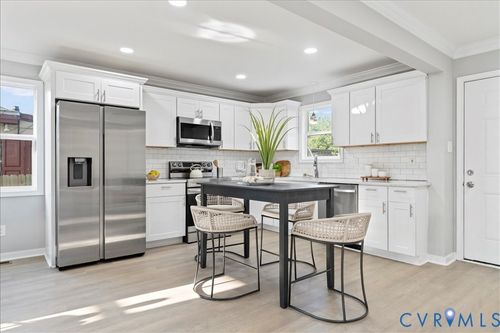 515 Clinton St, Petersburg, VA, 23803-5137 | Card Image