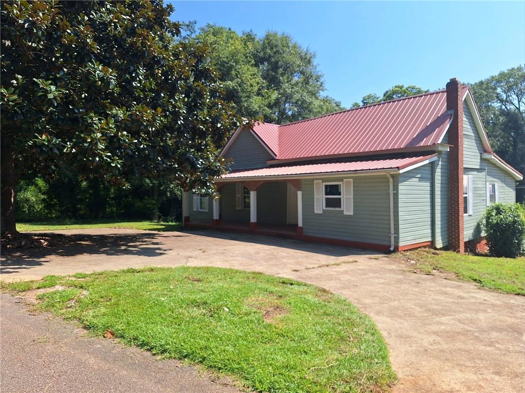 Railroad St, Valley, AL 36854