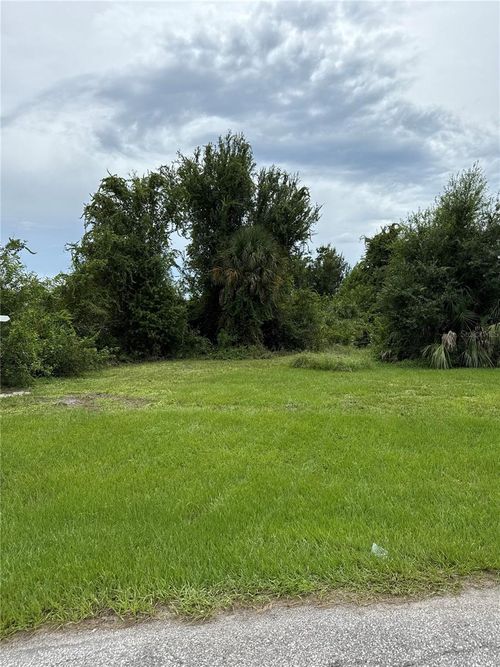 101 Englewood Ct, Rotonda West, FL, 33947-3825 | Card Image