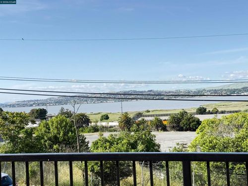 125 Foster St, Martinez, CA, 94553-1027 | Card Image